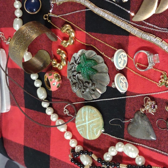 Vintage Jewelry Lot Signed Rhinestones Sterling Silver Glass Jade Unique Vintage - Picture 9 of 16